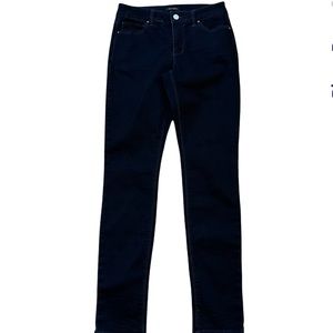 White House Black Market Dark Wash Skinny Leg Jean 4
